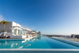 The Fives Downtown Hotel & Residences, Curio Collection by Hilton