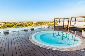 The Fives Downtown Hotel & Residences, Curio Collection by Hilton
