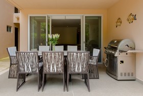 Vaiven by Playa District