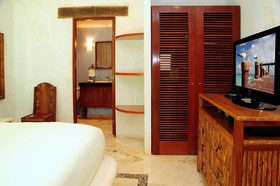 Villas Sacbe Condo Hotel and Beach Club