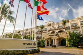 Wyndham Alltra Playa del Carmen Adults Only All Inclusive