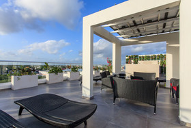 Zulim Condos