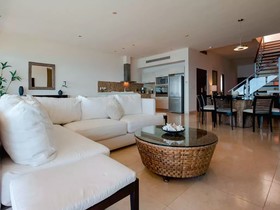 Al Cielo Penthouse By Rmh