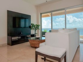 Al Cielo Penthouse By Rmh