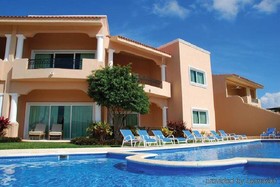 Aventuras Club - Laguna Condominium