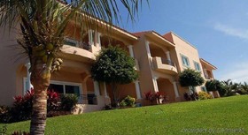 Aventuras Club - Laguna Condominium