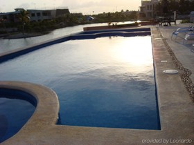 Aventuras Club - Laguna Condominium