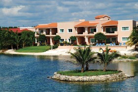 Aventuras Club - Laguna Condominium
