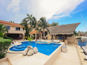 Villa Marinera by RMH