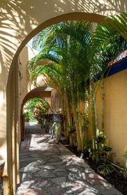 Abbey del Sol