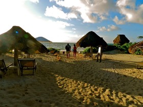 Acamaya Reef Cabañas & Beach Bar