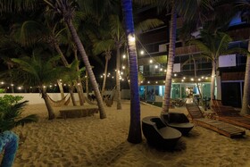 Angelina 28 Beachfront Hotel By Nah Hotels