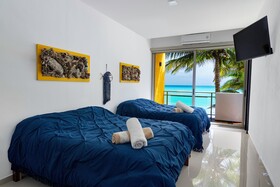 Angelina 28 Beachfront Hotel By Nah Hotels