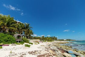 Angelina 28 Beachfront Hotel By Nah Hotels