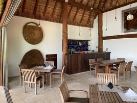 Casa del Puerto by MIJ - Beachfront Hotel