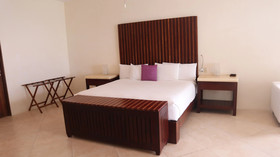 Casa del Puerto by MIJ - Beachfront Hotel