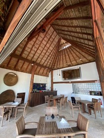 Casa del Puerto by MIJ - Beachfront Hotel