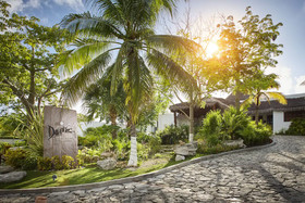 Desire Riviera Maya Pearl Resort