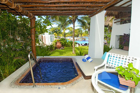 Desire Riviera Maya Pearl Resort