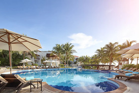 Desire Riviera Maya Pearl Resort