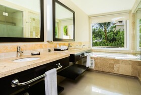 Dreams Jade Resort & Spa