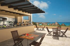 Dreams Jade Resort & Spa