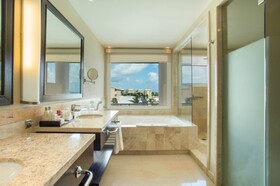 Dreams Jade Resort & Spa