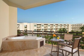 Dreams Riviera Cancun Resort & Spa