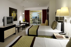 Hotel Marina El Cid Spa & Beach Resort