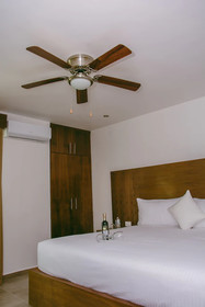 We Hotel Puerto Morelos