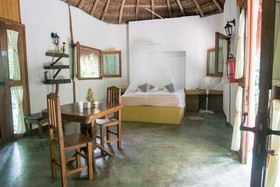 Jolie Jungle Eco Hotel