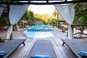Jolie Jungle Eco Hotel
