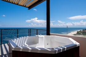 The Fives Oceanfront