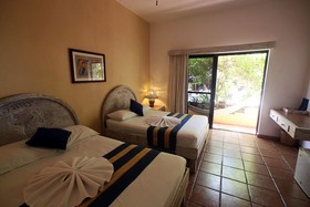 Colibri Beach Hotel