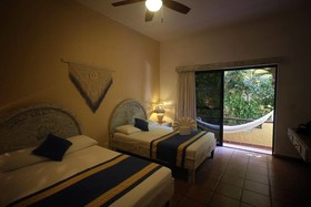 Colibri Beach Hotel