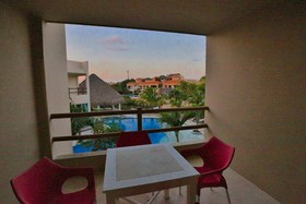 Coral Maya Stay Suites