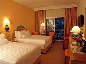 Premium Level at Barceló Maya Palace