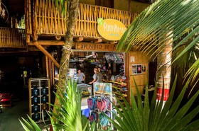 Hostel Bambu Gran Palas and Cenote