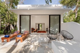 Jungle Lodge Boutique Hotel