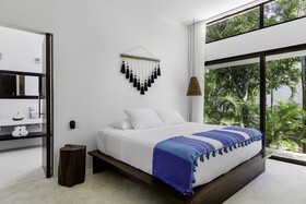 Jungle Lodge Boutique Hotel