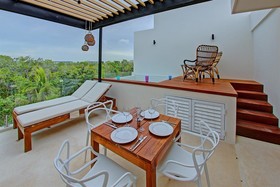 Loveboat Penthouse Studio With Private Splash Pool – Penthouse 5 B – By Salt-Kisses