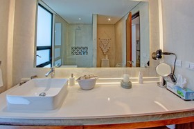 Loveboat Penthouse Studio With Private Splash Pool – Penthouse 5 B – By Salt-Kisses