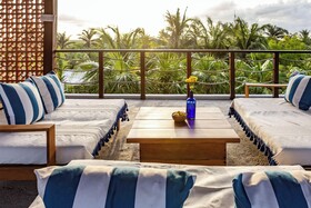Lula Seaside Boutique Hotel