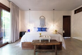 Lula Seaside Boutique Hotel