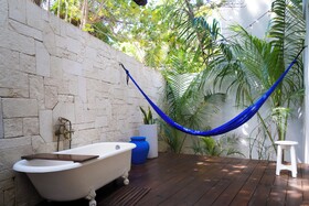 Lula Seaside Boutique Hotel