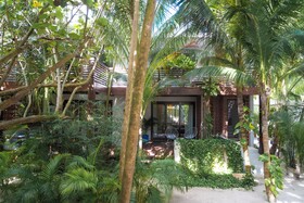 Lula Seaside Boutique Hotel