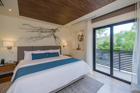 Náay Tulum Curamoria Collection