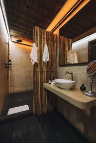 Radhoo Tulum