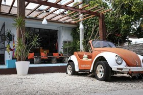 Teetotum hotel