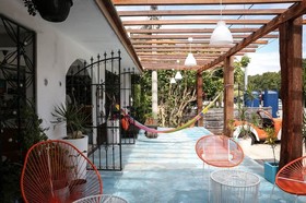 Teetotum hotel